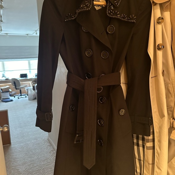 Burberry Women's Trench Coat W/Jewels - Black Size 4 Fitted. Rare - Picture 5 of 11